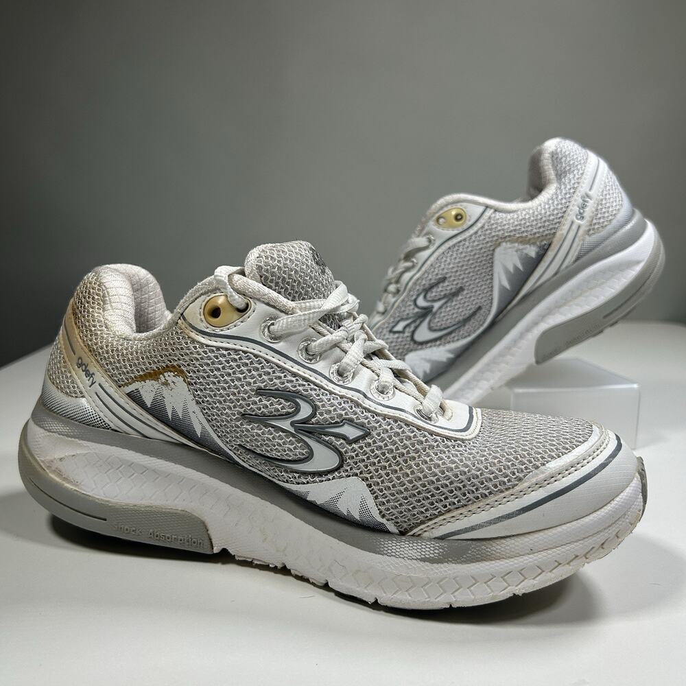 GDEFY Shoes Women’s 7 White Athletic Sneakers ￼